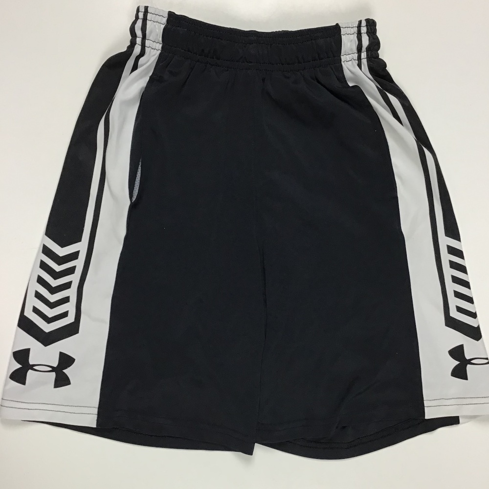 Boys Under Armour Athletic Shorts Size YXS